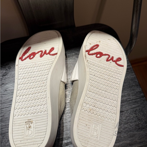 ED Ellen Degeneres Garstin Silver/White Slip On Loafer Sneakers Size 6 - Picture 14 of 15